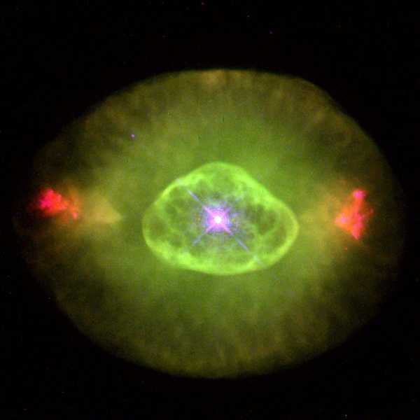 Туманность Мерцающая или NGC 6826